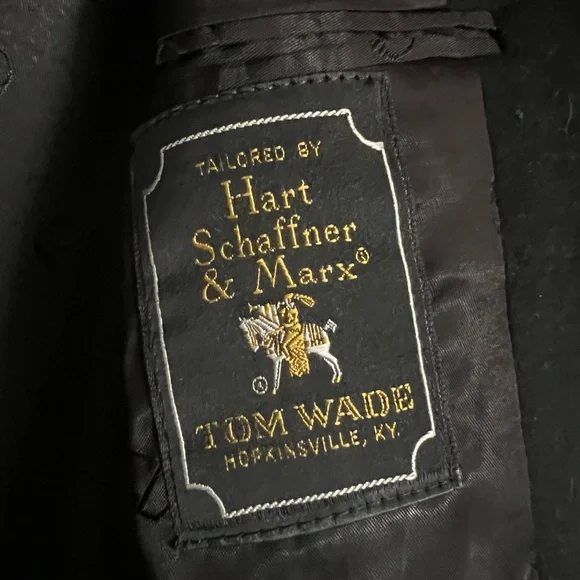 Beautiful vintage Dior cashmere overcoat with a Persian lamb collar - Picture 6 of 8